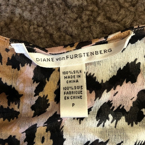 Diane von Furstenberg silk leopard print top - Picture 2 of 4